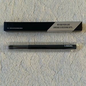 NIB | IL Makiage | 140 Concealer Blending Brush